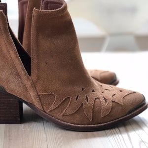 Jeffrey Campbell Olinda  Cutout Western Boot